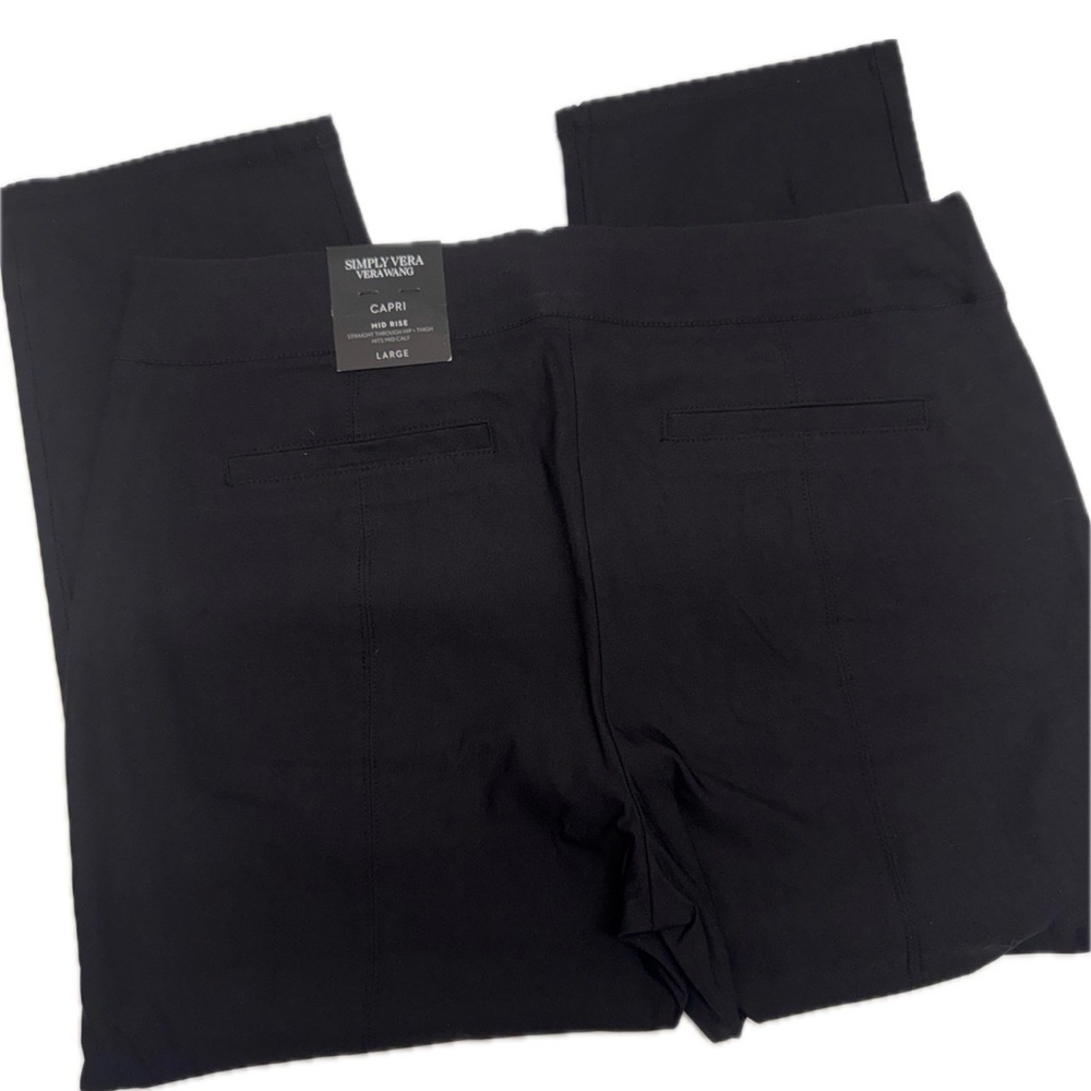 * Simply Vera capri large mid rise straight leg by Vera Wang Black Capri - Picture 7 of 12
